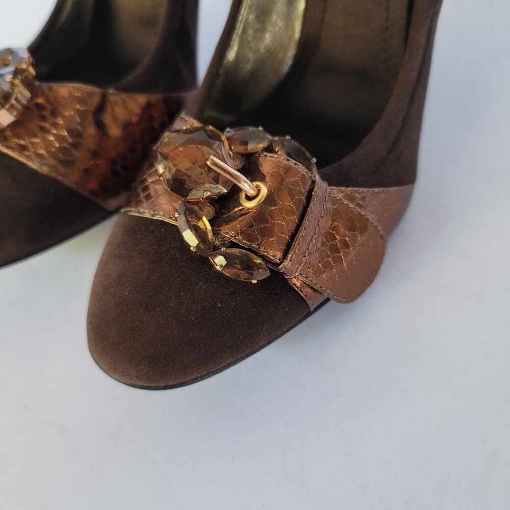 Casadei Suede Heels Pumps Embellished With Stones & Buckle Detail. Size 8 - Picture 4 of 12